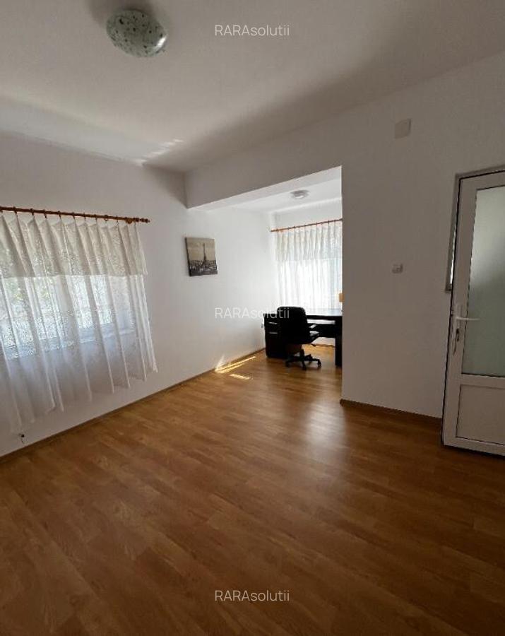 Casa 4 dormitoare / 2076 mp teren Roman, Neamt - 7