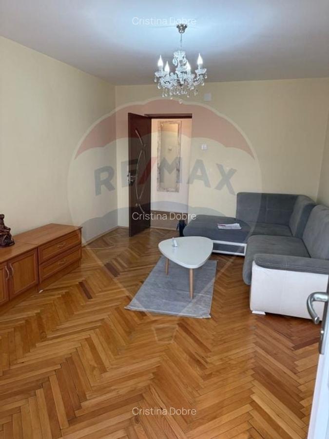 Apartament cu 3 camere de inchiriat in zona Craiovita Noua - 5