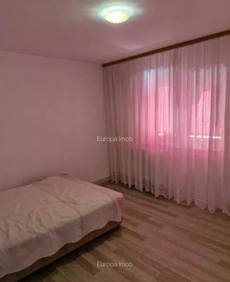 Apartament 3 camere de vanzare zona E3 Tulcea - 3