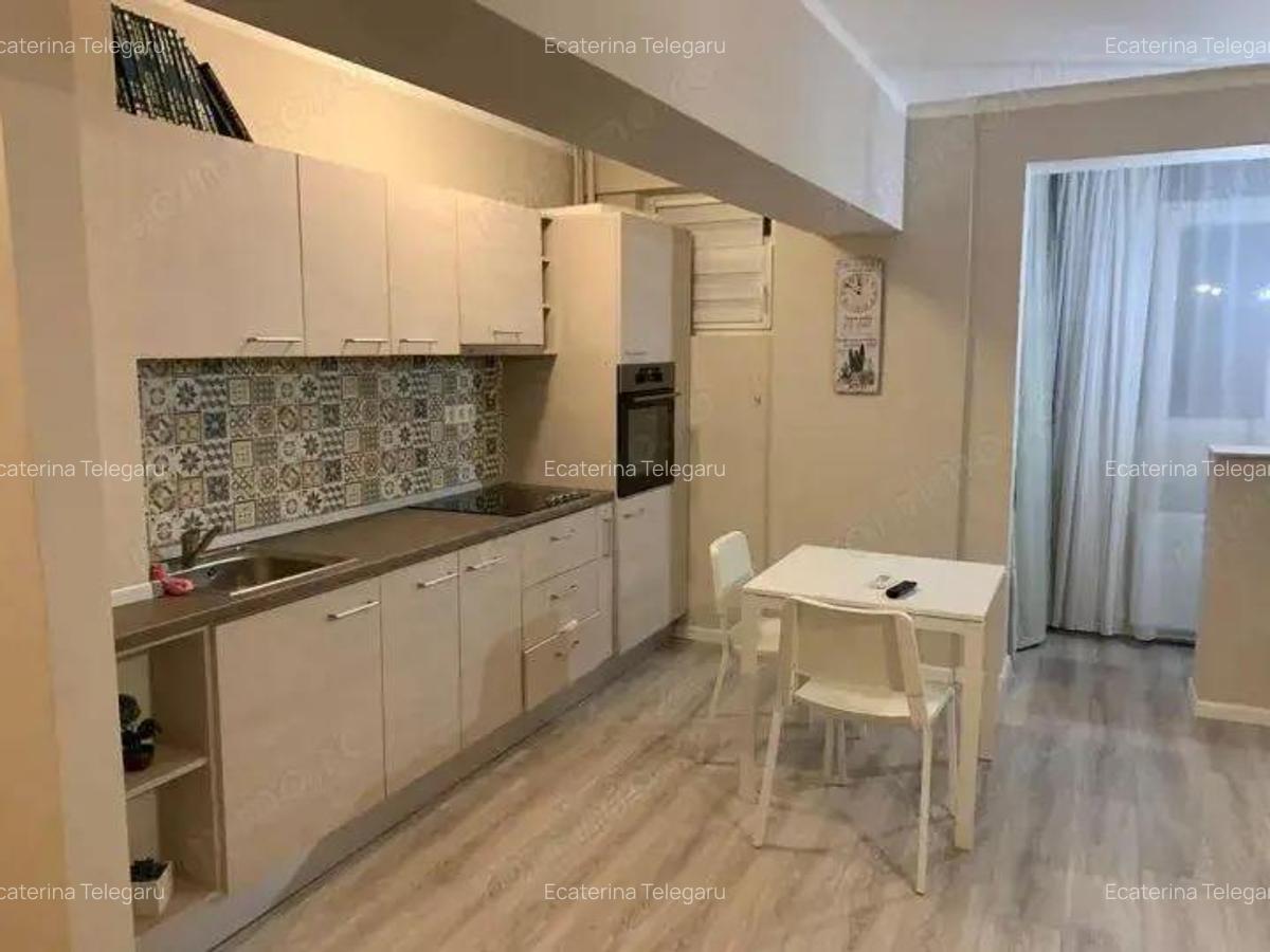 Vanzare Garsoniera mare, decomandata, renovata, vis-a-vis metrou Dristor - 3