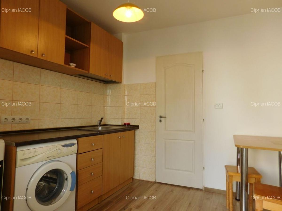 De închiriat apartament 2 camere decomandat, Zorilor - 14