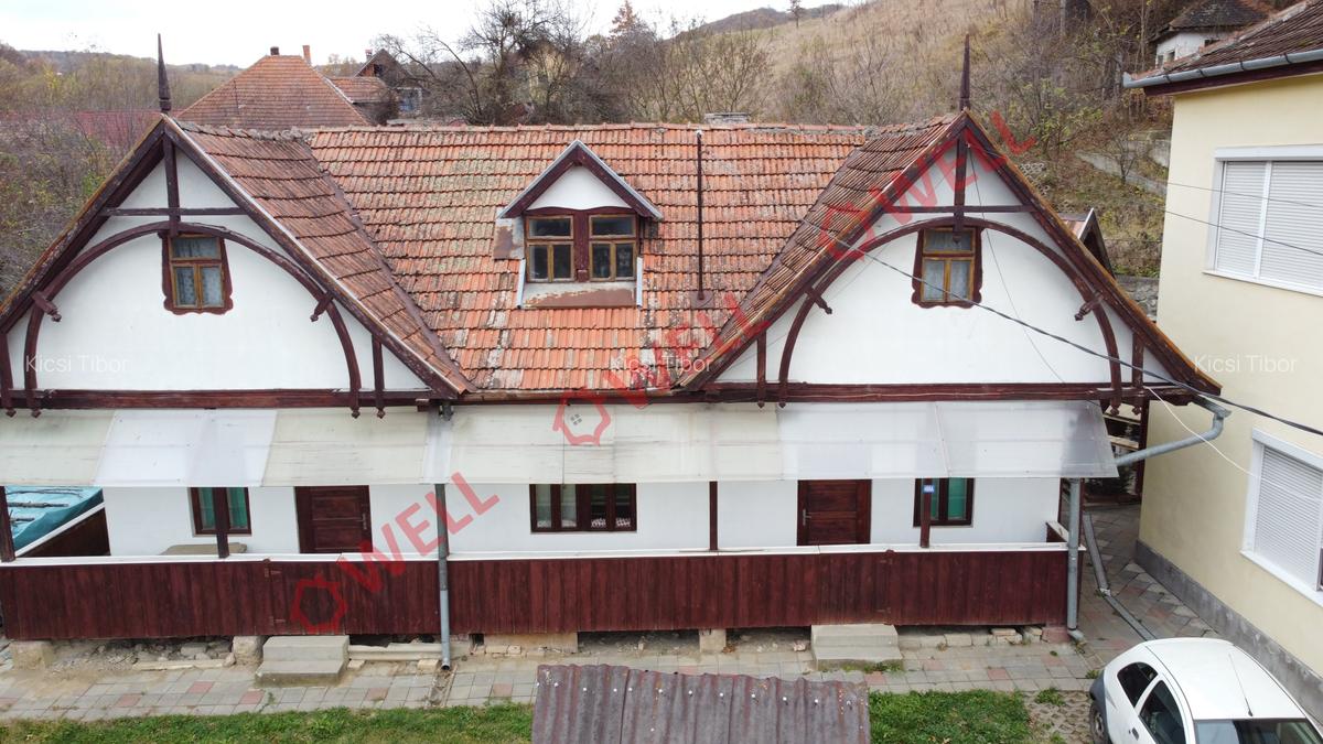Casă cu 13 camere în Vâlcele - 4
