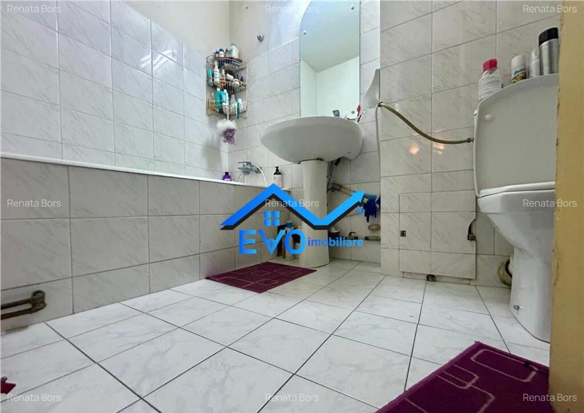 APARTAMENT DE VANZARE CU 3 CAMERE, ETAJ INTERMEDIAR, DECOMA - 4