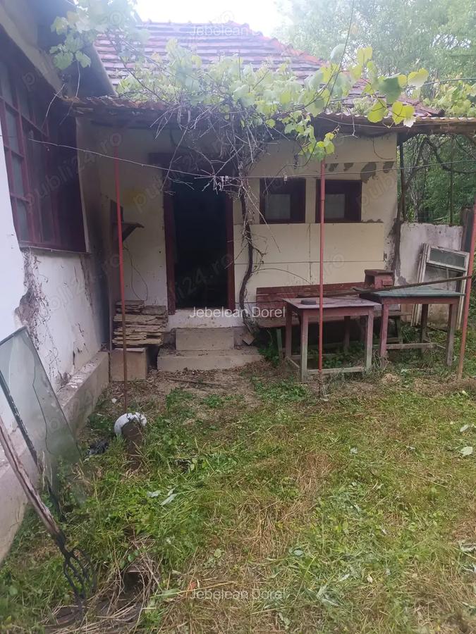 Casa de vanzare + Teren - 4