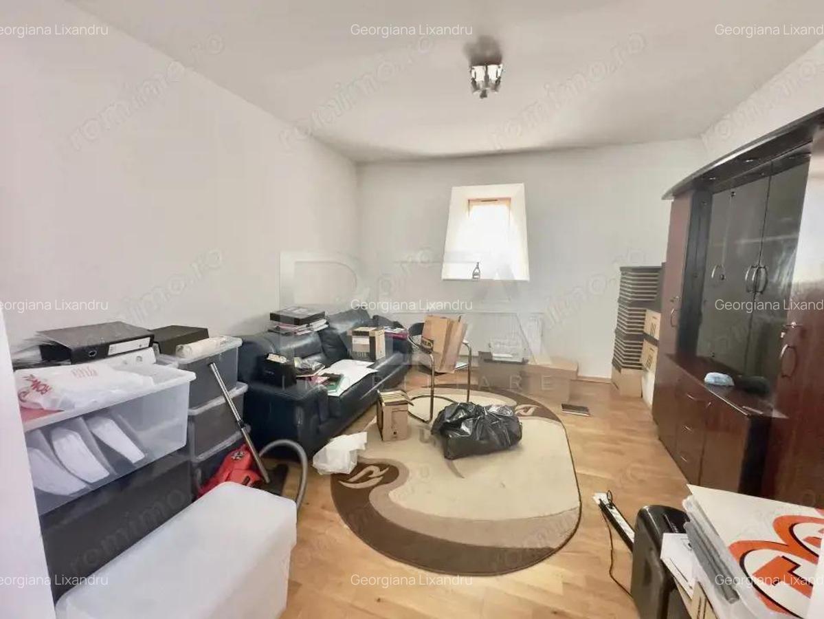 Vila 6 camere, Titulescu, Curte ?i zona de relaxare Metrou la 7 minute - 19