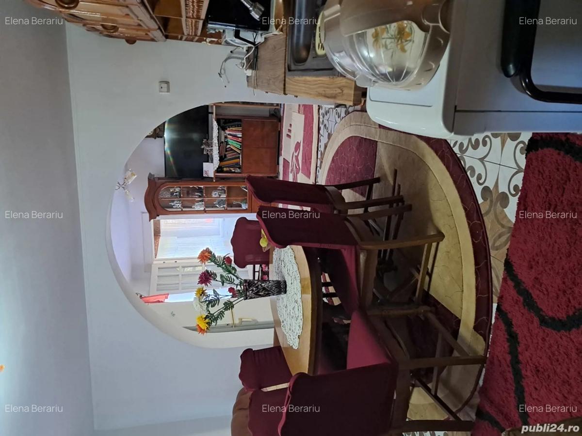 Casa de Vanzare - 4 Casa de Vanzare - 4