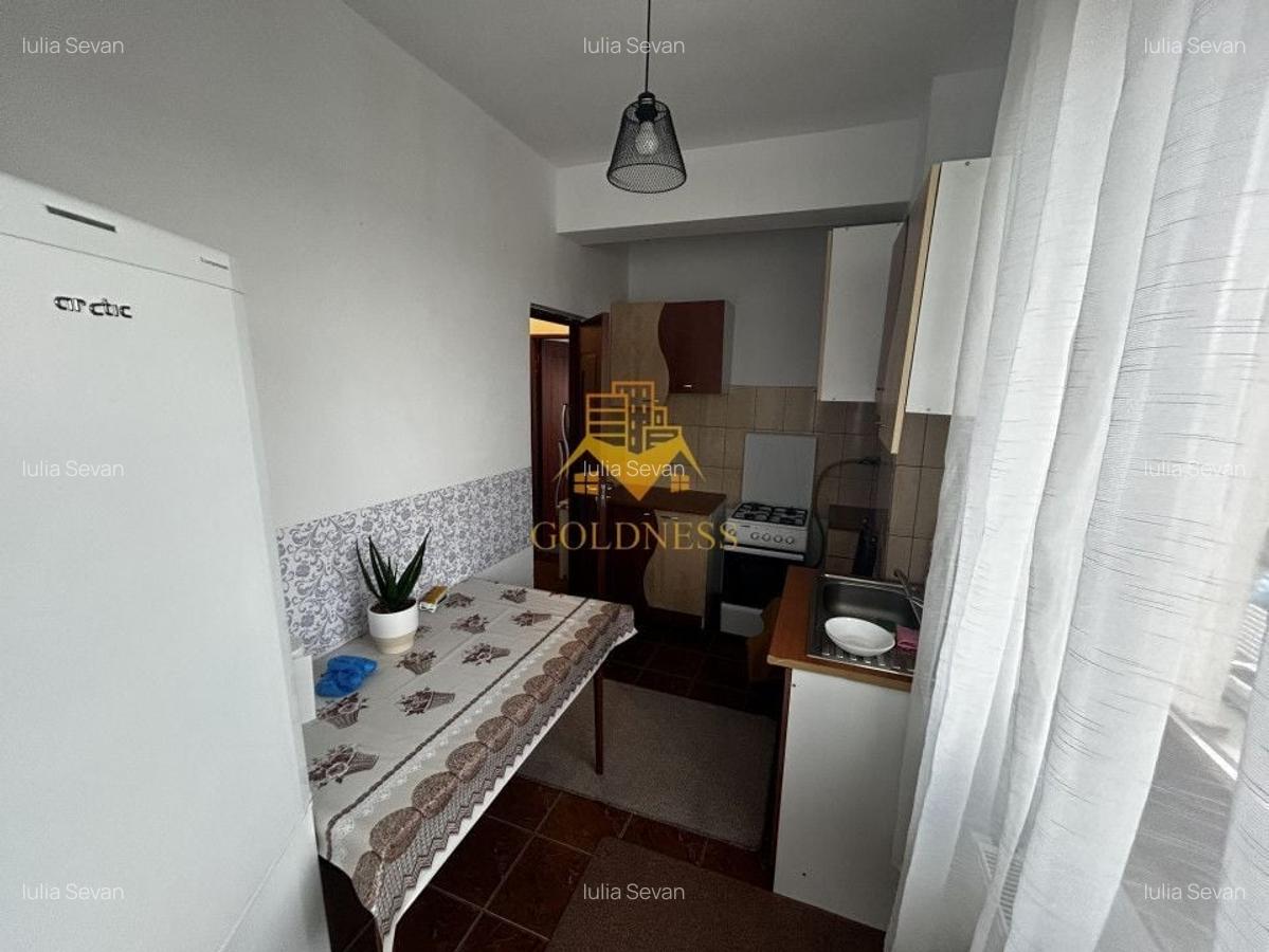 O camera Modern, Lidl, Zona Primaria Floresti, Profi, Eroilor - 3