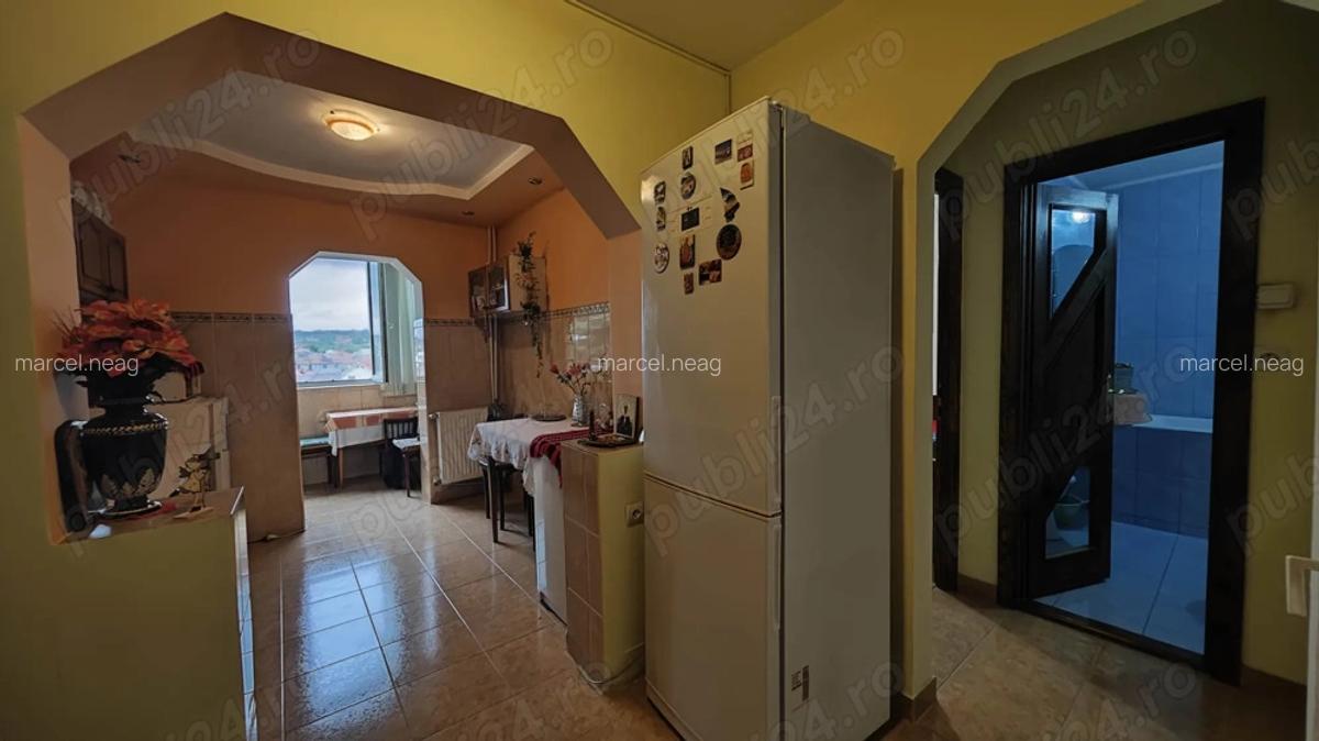 Camera de inchiriat in apartament 2 camere Oradea, Str. Moldovei,apartament decomandat, mobilat - 2