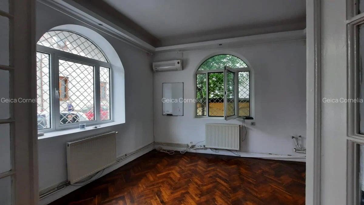 Apartament in imobil mic, parter, dacia, Eminescu - 1