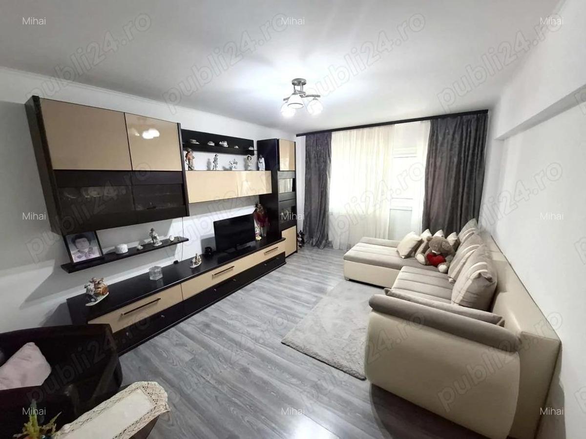Apartament 3 camere ,zona doi stejari - 2