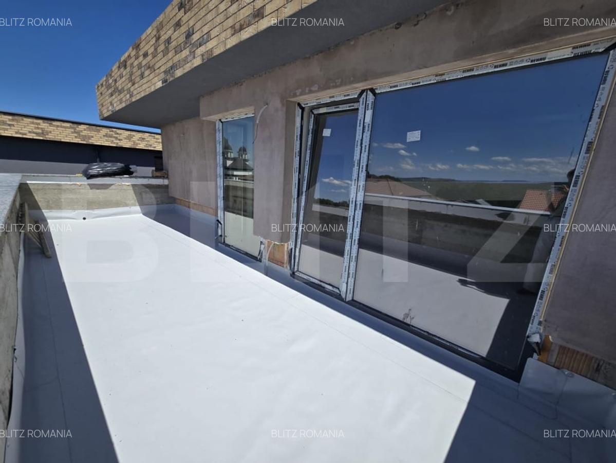 Duplex luminos la stadiul de semifinisat in Faget cu priveliste panoramica - 13