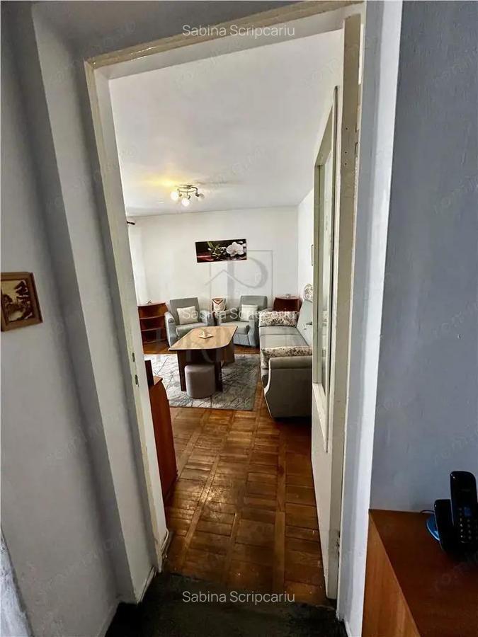 SPITALUL JUDETEAN - 3 Camere - ETAJ 3 - Renovat - Centrala - Clima - 3