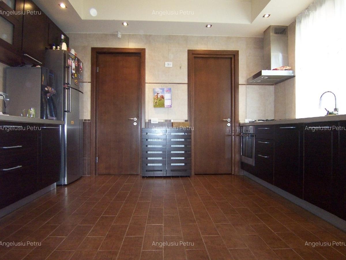 Vila lux Baneasa-Lac, langa Petrom City, zona exclusivista pe malul lacului - 9