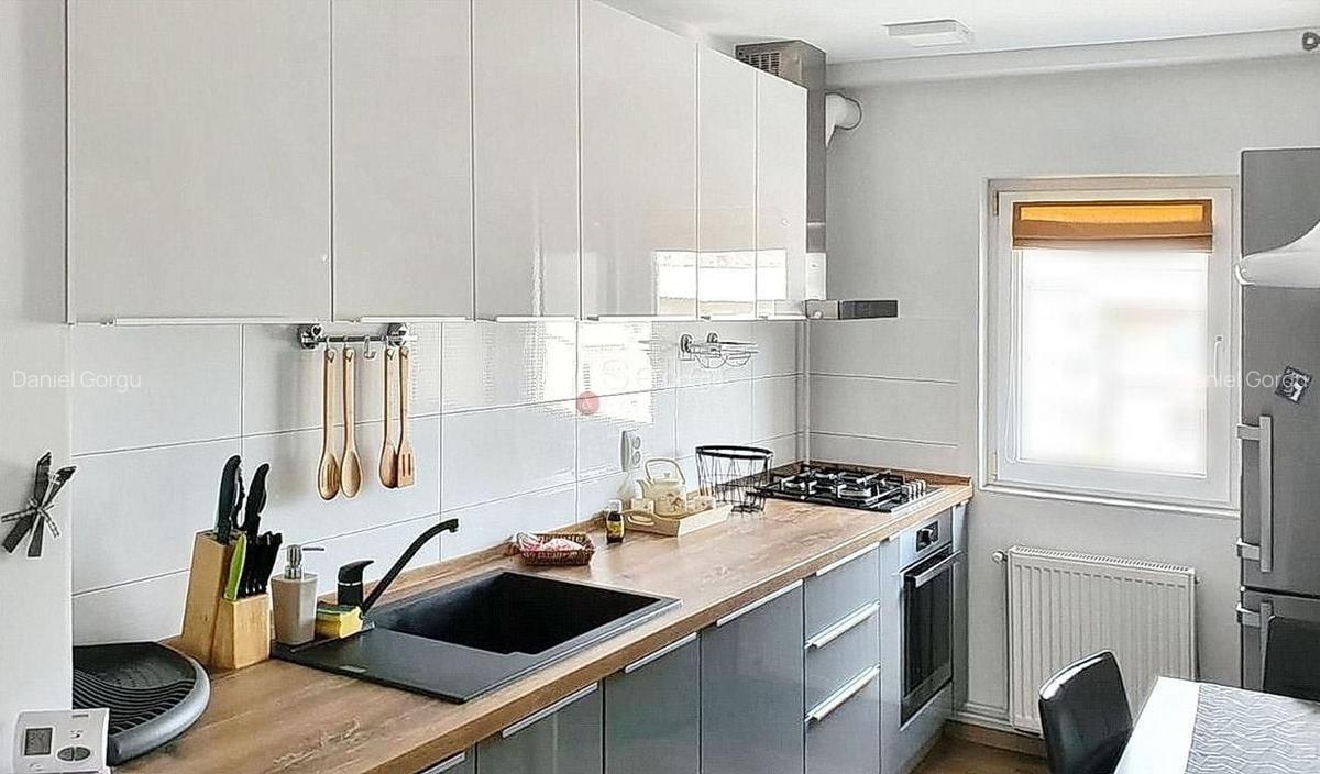 Apartament cu 3 camere decomandat, mobilat în Scriitorilor - 2