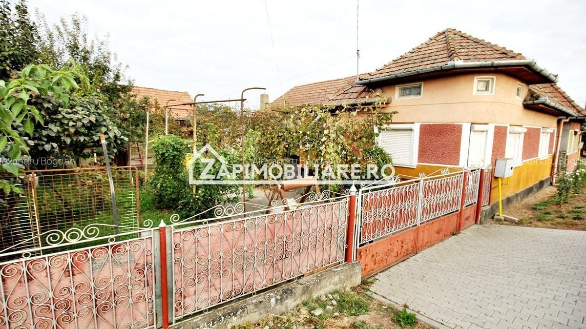 Casa 4 camere,120mp.600mp teren,0% comision - 1