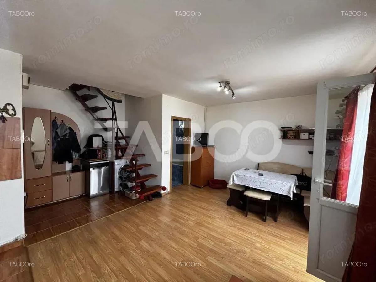 Apartament de vanzare 3 camere complet mobilat utilat Valea Aurie - 3