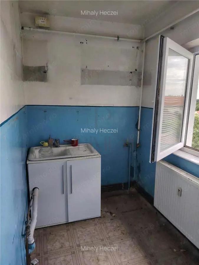Apartament spatios - Bucatarie Inchisa - Balcon - Centrala Proprie - Clima - Zona Lunei - 2