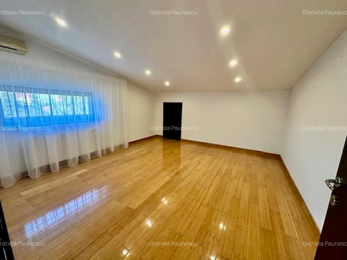 Inchiriere vila individula  8 camere/ pretabil - office, clinica, rezidential - 23