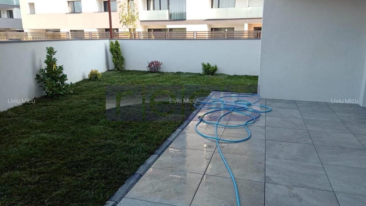 Apartament cu 3 camere decomandat în Băneasa - 2