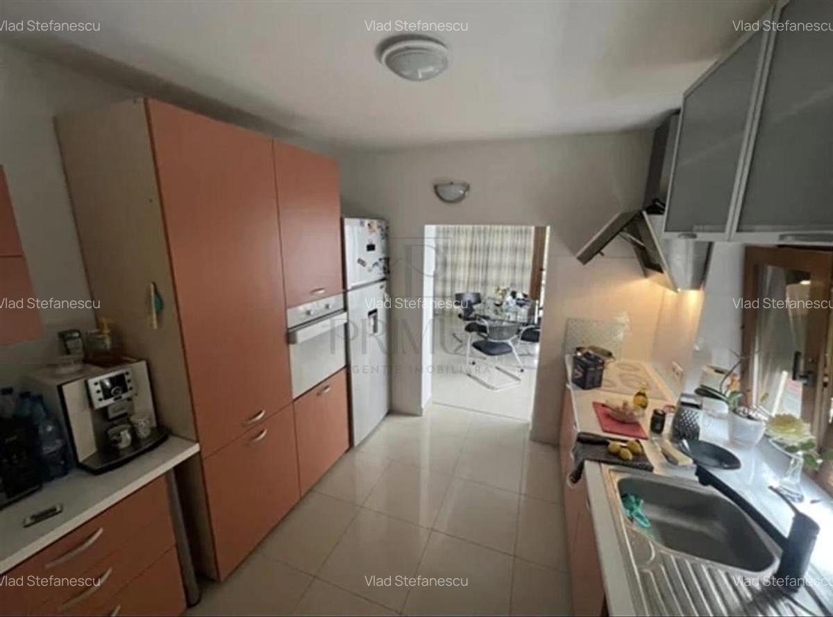 TORONTALULUI - Triplex - Garaj - 4 Camere - 384 mp Teren - 4