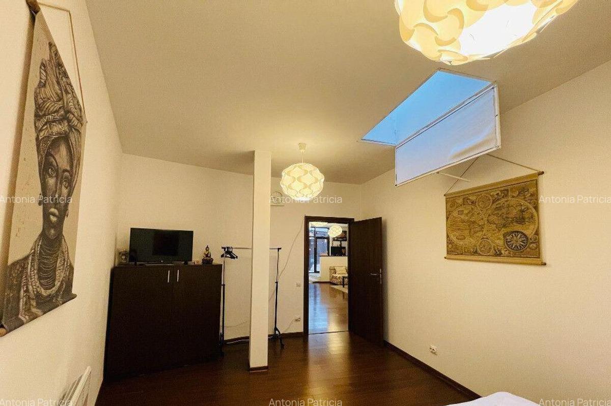 Casa langa Statia de Metrou Aparatorii Patriei - 136mp +c... - 9