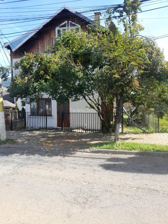 Casa ?i teren in Vatra Dornei, str. 22 Decembrie, nr. 12 (la aproximativ 75 m de pia?a agro-alim) - 2