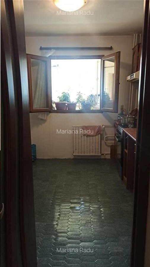 Apartament cu 3 camere semidecomandat în Basarabia - 4