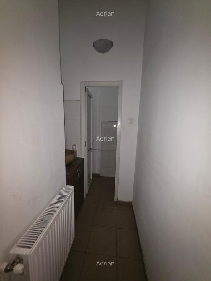 Rahova, Sos Alexandriei intersectie Sos Antiaeriana, stradal, vitrina 12 ml, - 10