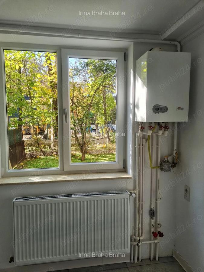 Vand apartament ?iglina 1,spate tribunal. Fara risc seismic ?i fara balcon. Parter - 8