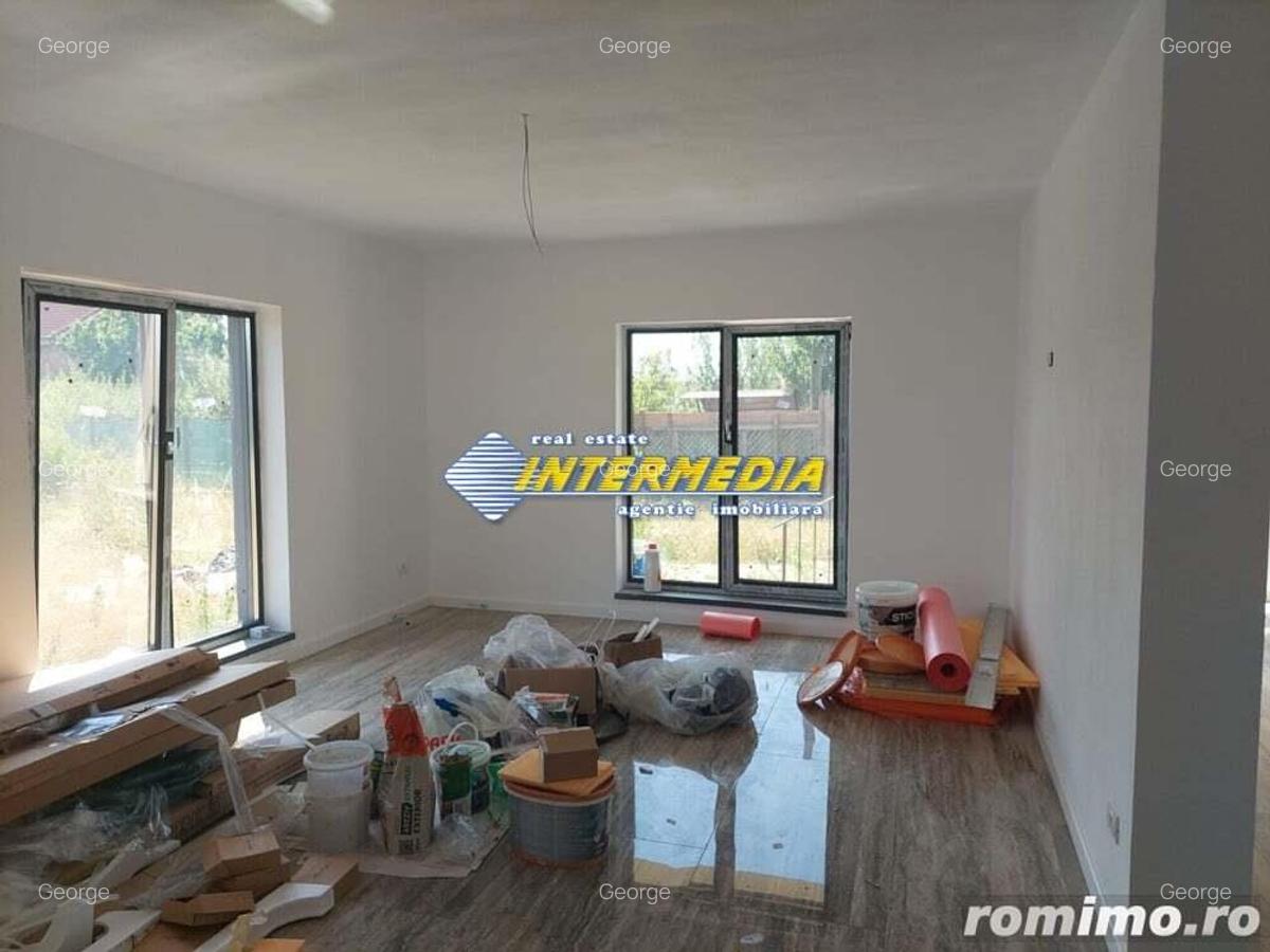 Casa Noua de vanzare Zona Cetate - 9