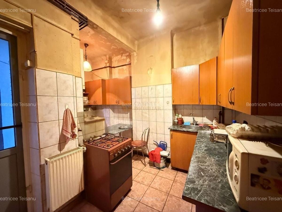 3 camere | Etaj 3/4 | Nemobilat | Universitate - Piata C. A . Rosetti - 13