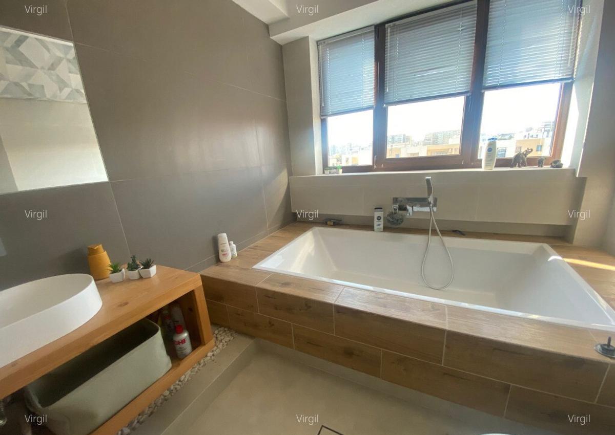 Apartament spatios 3 camere / Palazu Mare - 9