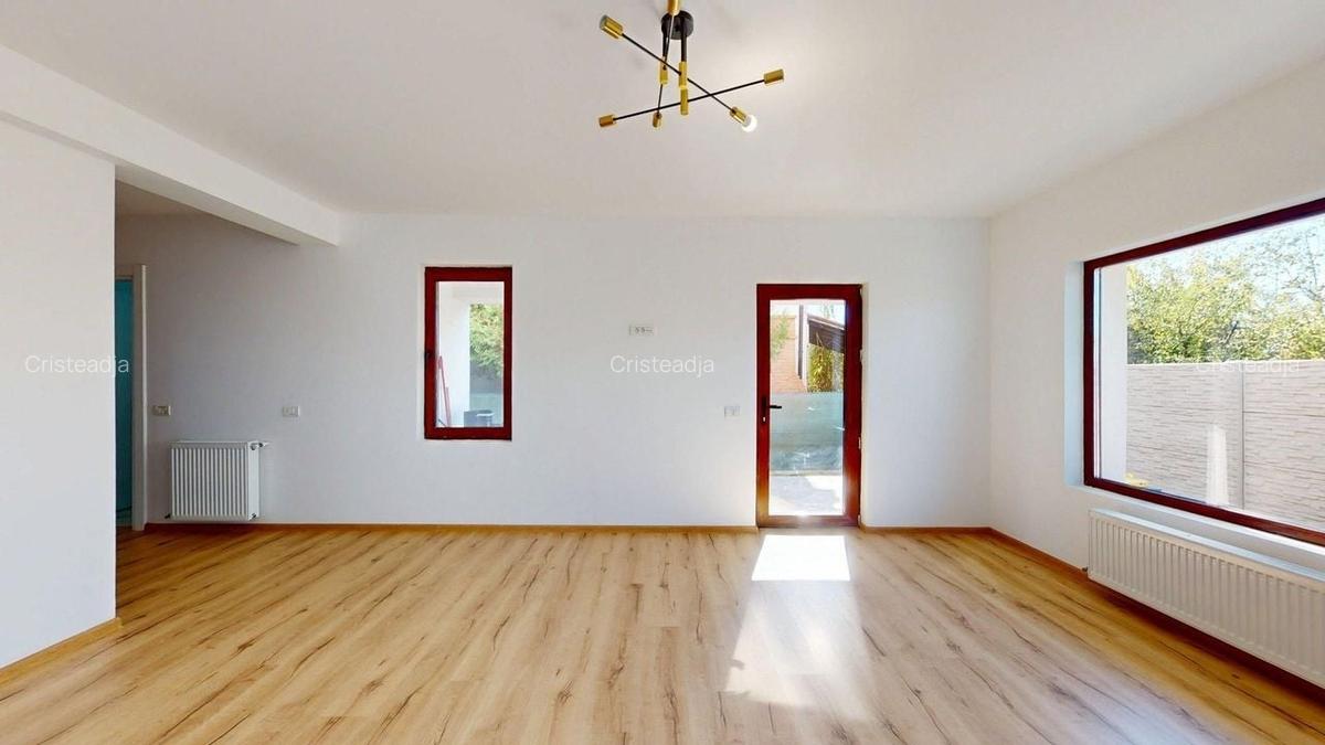 Duplex întreg cu Panouri Solare! Cu 2 intrari! - 4