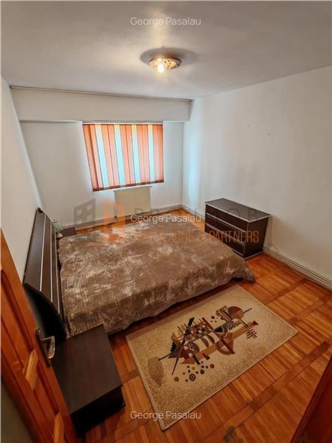 Apartament 3 camere decomandat confort 1 in zona Centru - 4