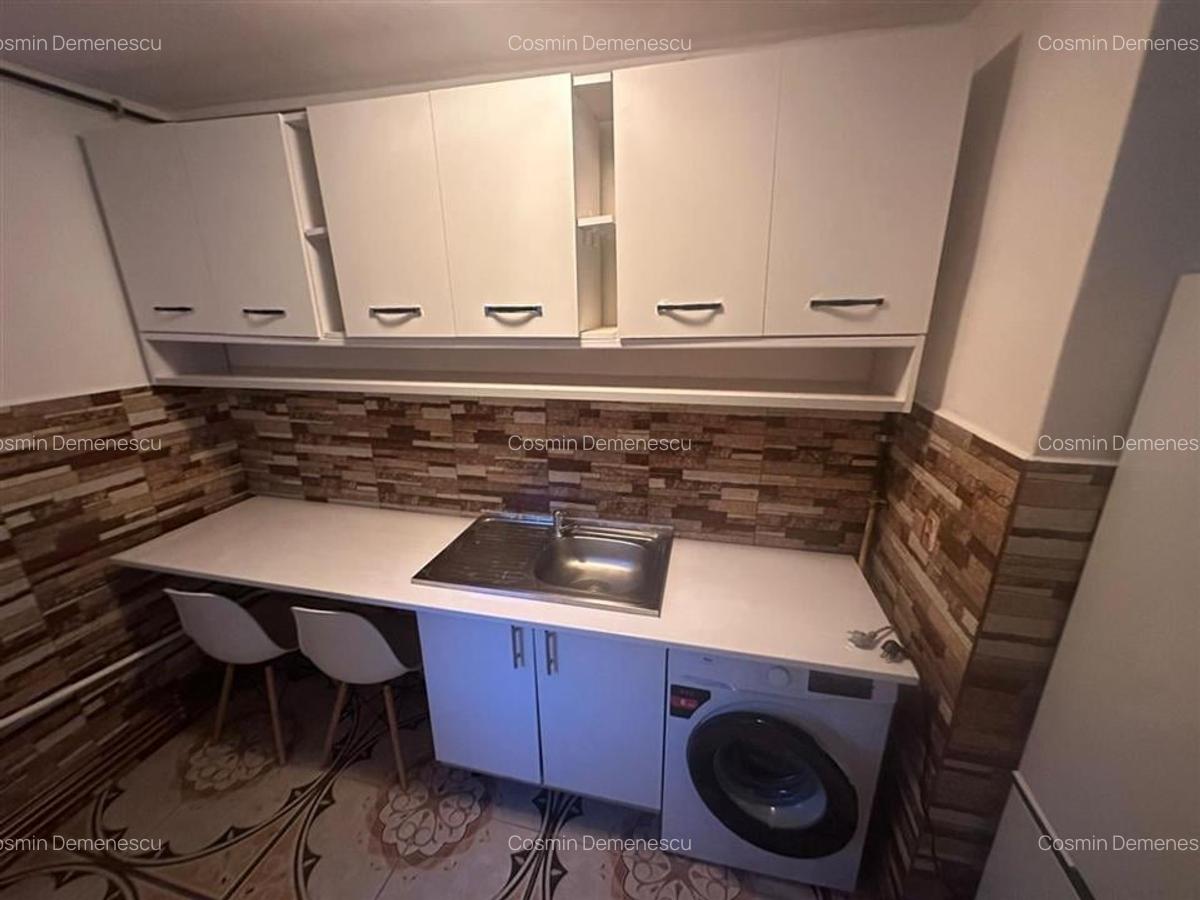 Deosebit Etaj 1 cu Centrala zona Sagului - 8