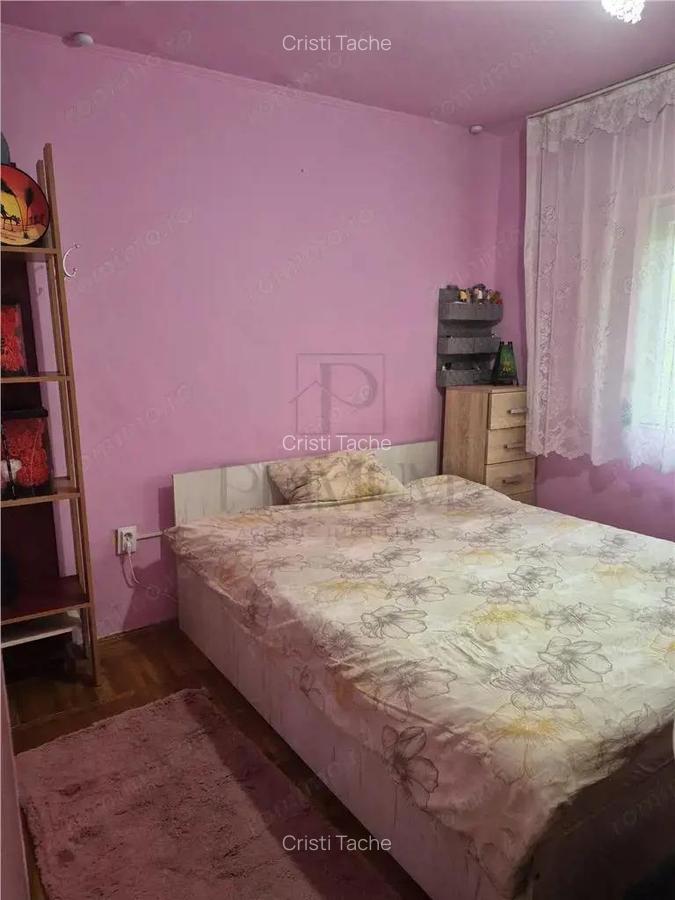 DAMBOVITA - ETAJ 2 - BLOC IZOLAT - 3 camere - 2 bai - 2 balcoane - centrala proprie - 10