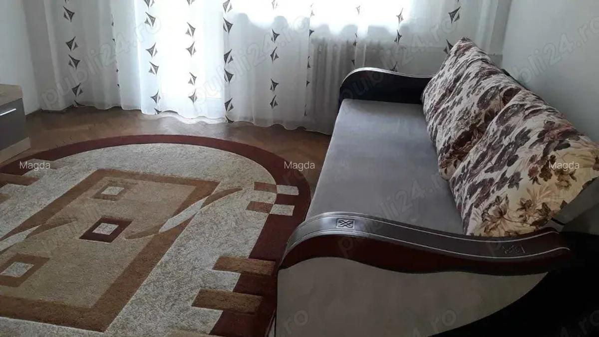 Inchiriez apartament 2 camere , zona centru - Zavoi - 1