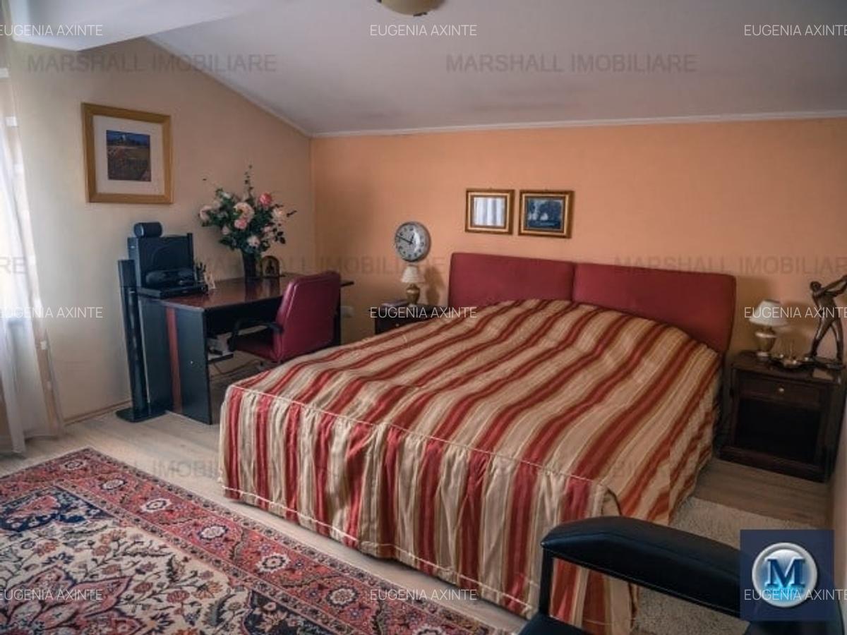 Casă cu 7 camere în Vest - 15