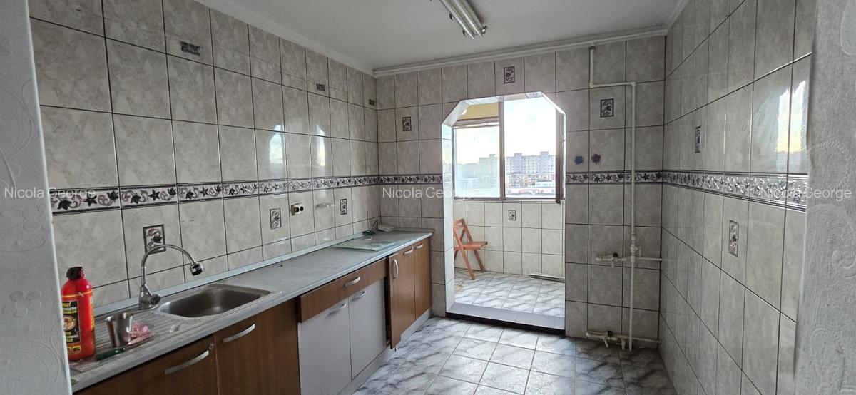 Apartament cu 3 camere semidecomandat în Fizicienilor - 3
