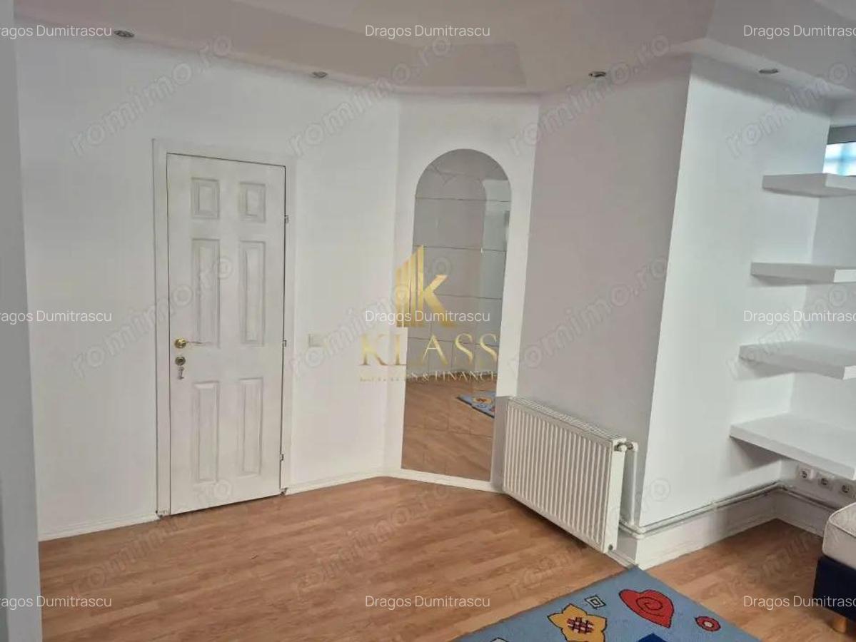 Apartament 5 Camere, 250mp, pretabi lpentru locuit cat si pentru alte activitati - 10 Apartament 5 Camere, 250mp, pretabi lpentru locuit cat si pentru alte activitati - 10