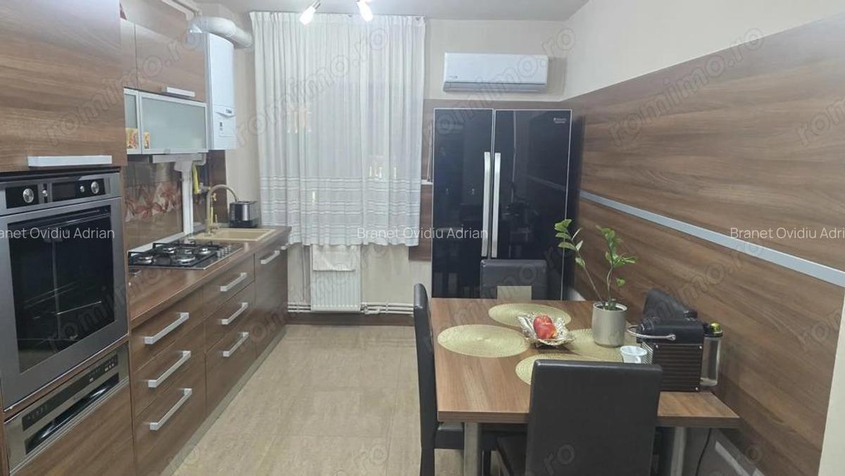 Vand apartament de 3 camere decomandat in Deva, zona I. Creanga, (Maresal Averescu), mobilat - 1