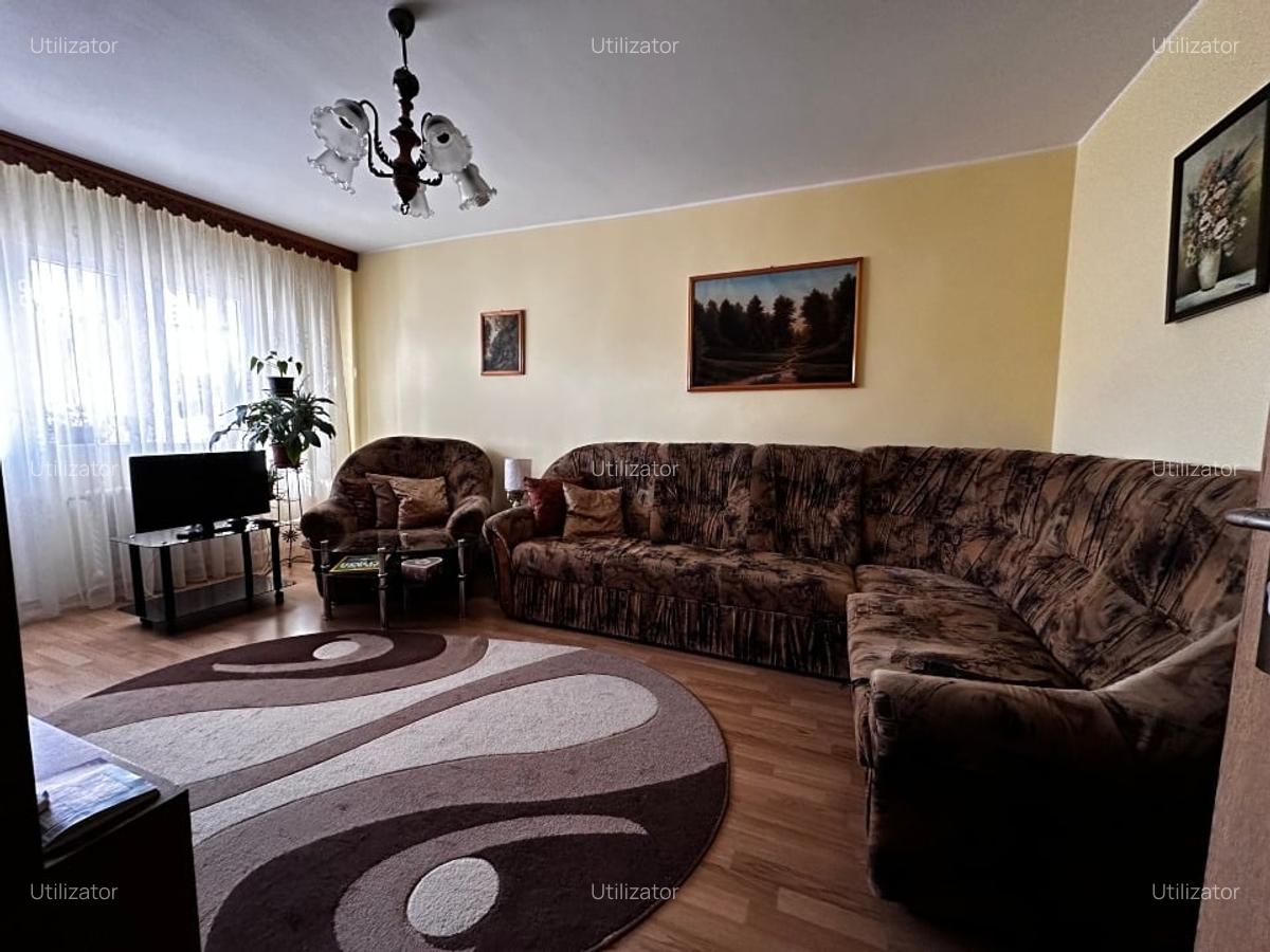 Apartament 2 camere, decomandat, mobilat, etaj 3/4, Calea Republicii, Bacau - 1
