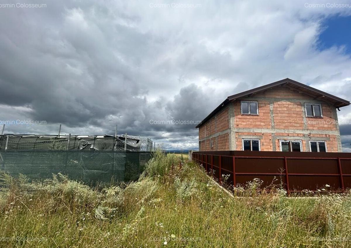 Teren de casa intravilan, zona Tarlungeni - Izvor! - 5