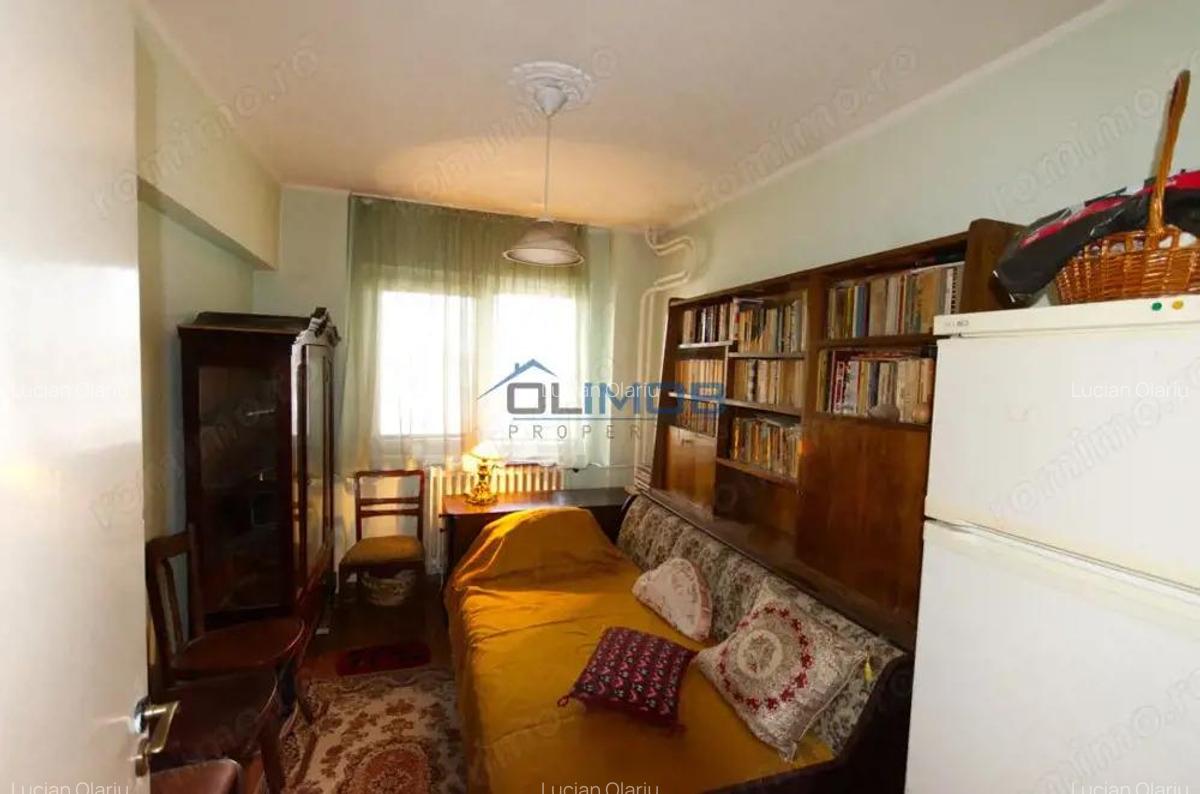 Apartament 3 camere de vanzare vedere spate Bulevardul Tei - 13