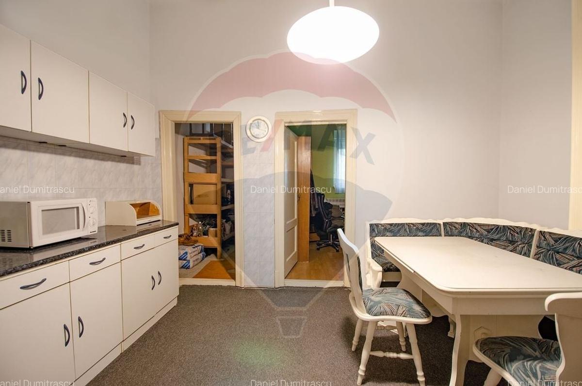 Apartament cu 3 camere de vanzare in zona Sinaia - 3