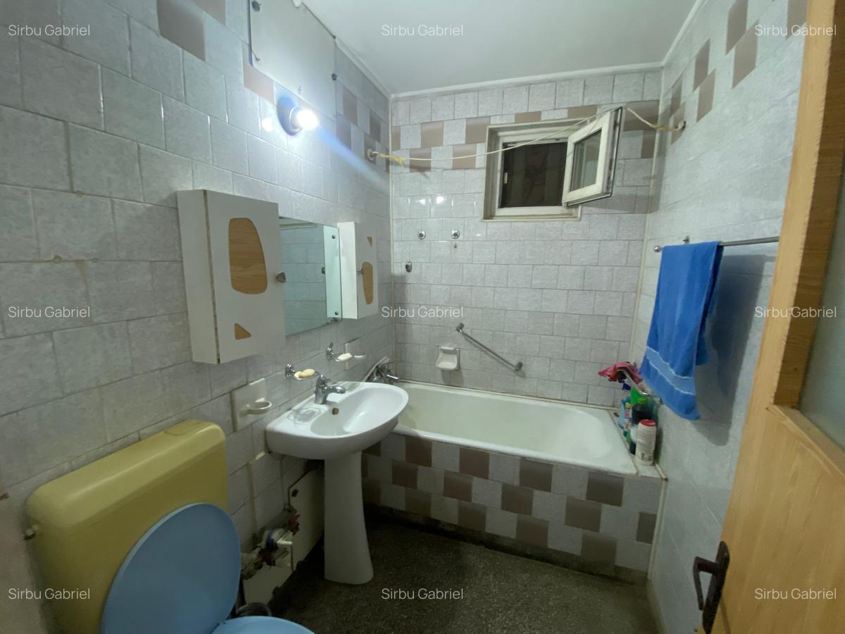 Apartament 3 camere Brancoveanu-Str.Turnu Magurele - 9
