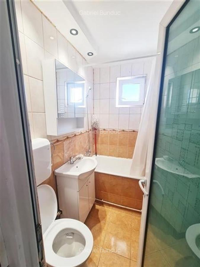 Apartament 3 camere, zona Tractorul - 11