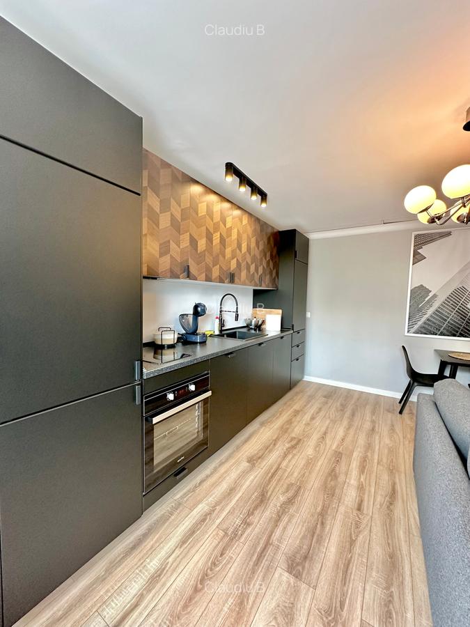 Apartament cu 2 camere semidecomandat, mobilat în 13 Septembrie - 5