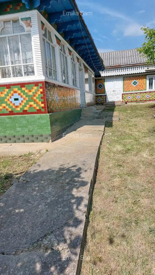 Vand casa in comuna strunga sat farcaseni - 2