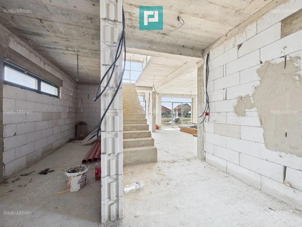 Casa cu etaj la gri in Zimandul Nou - 4